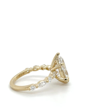 Classic Pear Shape Engagement RIng