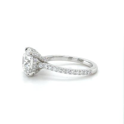 Classic Diamond Engagement Ring with Basket Diamond